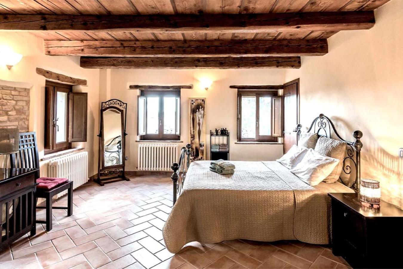 Bed And Breakfast La Vecchia Scuola Montefano Luaran gambar