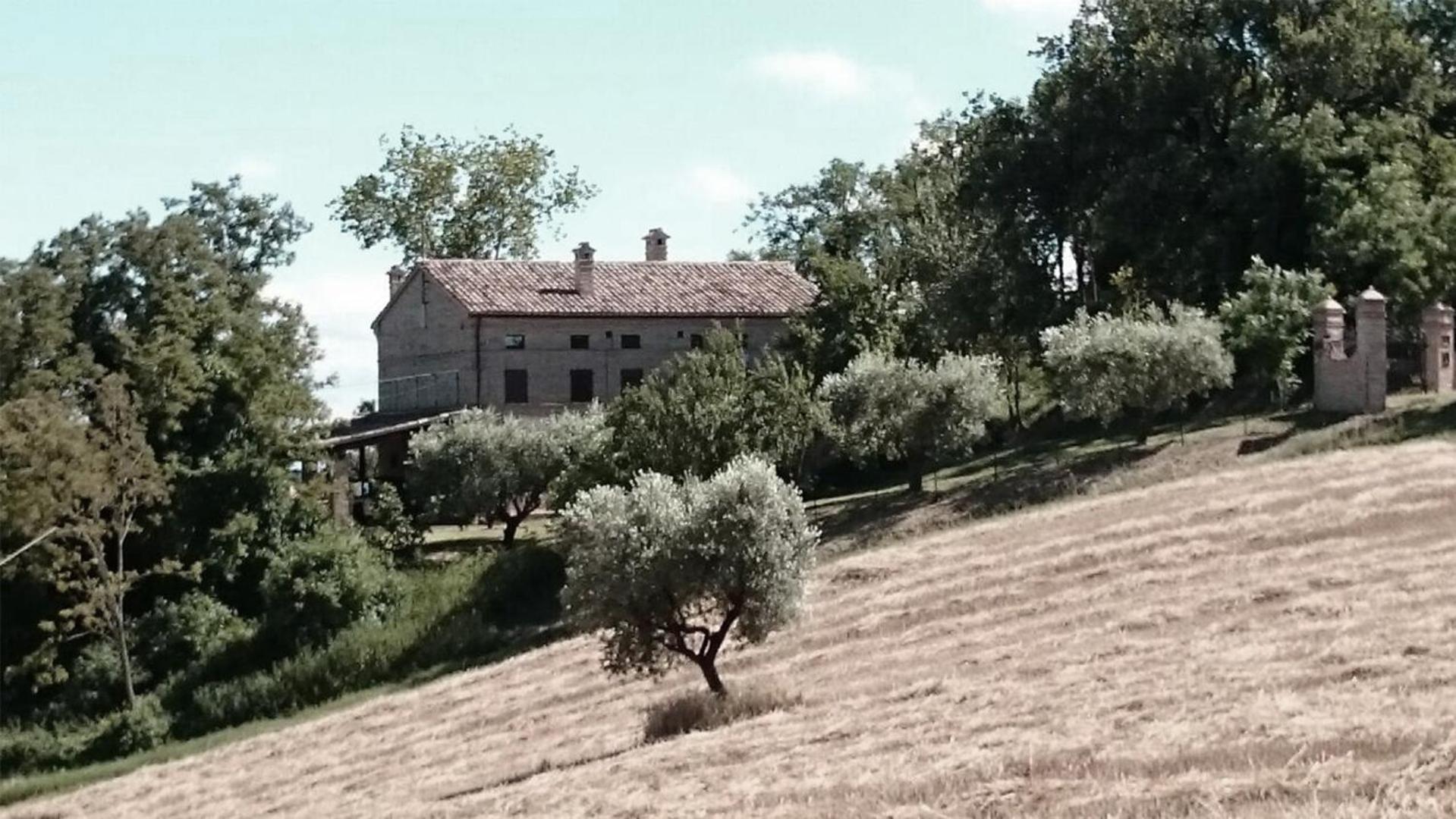 Bed And Breakfast La Vecchia Scuola Montefano Luaran gambar